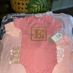Honest Baby 5 pack of BRAND NEW customizeable onesies - Message for more info
